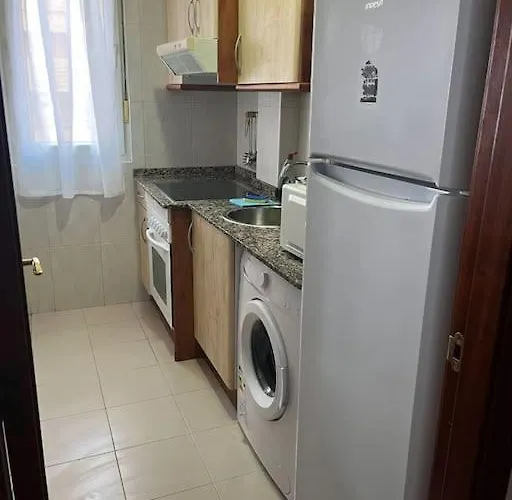 Acogedor Y Soleado Recien Amueblado En Gijón